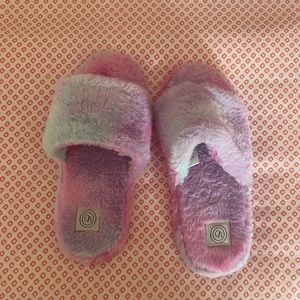 Urban outfitters slippers